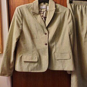 Blazer/pant suit Lime green